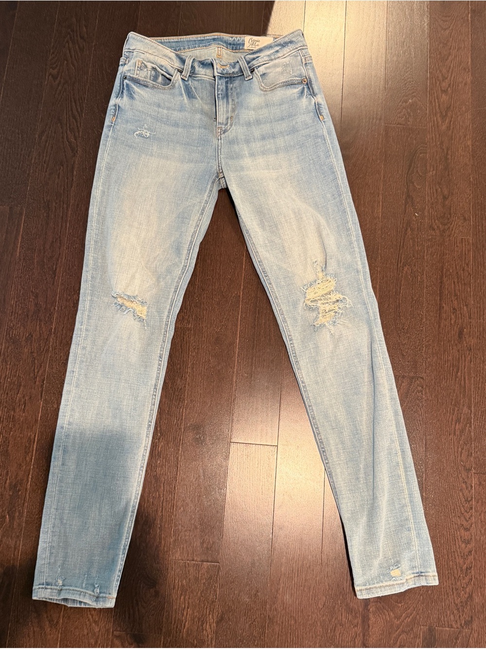 Light Wash Distressed Skinny Jeans for Women